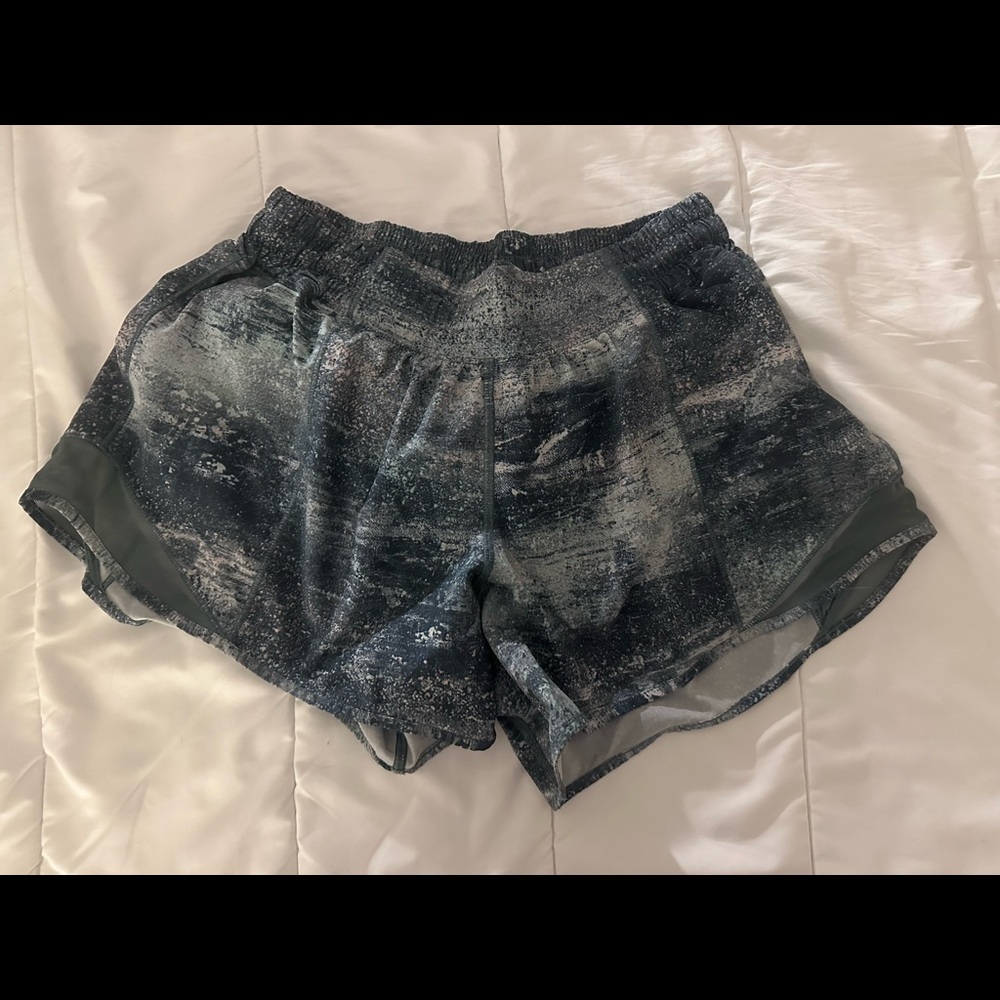 Lulu lemon hotty hot shorts